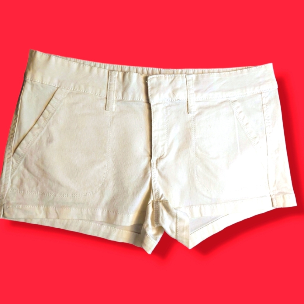 Women's Chino Mid-Rise Light Brown/Tan Short Shorts | Size 9 | Casual | Cute |​